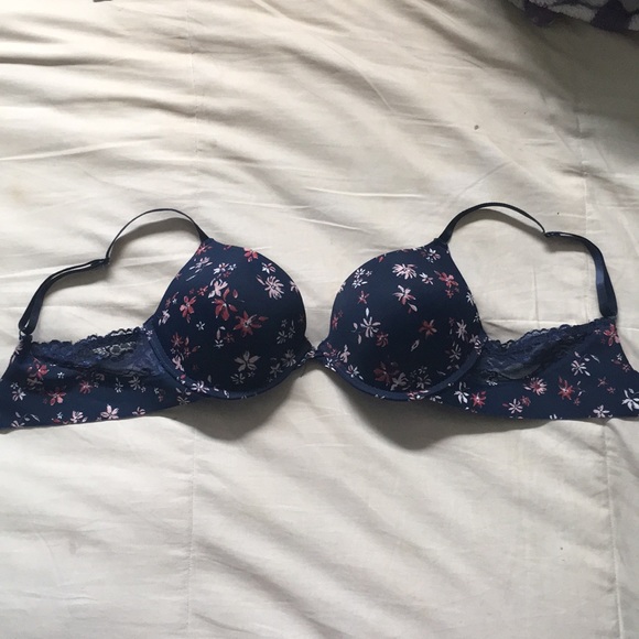 bras - Picture 1 of 3